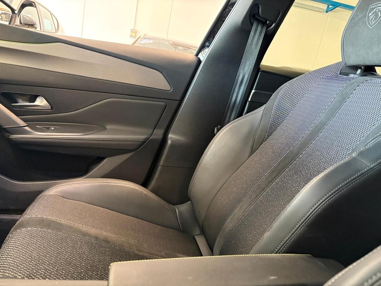 Peugeot 308 GT Hybrid 145 e-DCS6 SPOTICAR