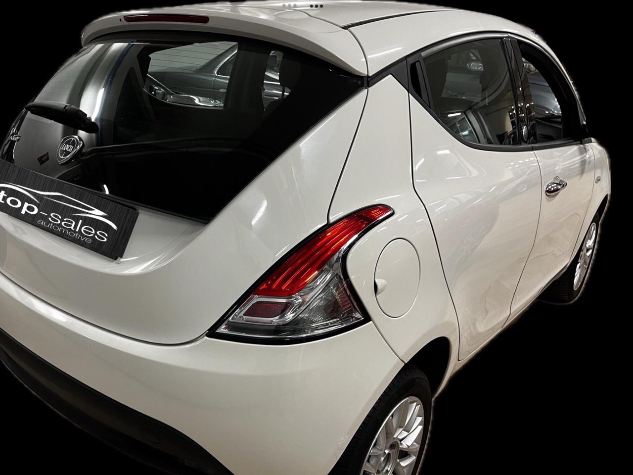 Lancia Ypsilon 0.9 TwinAir 85 CV 5 porte Metano Ecochic Gold Perfetta Ok Neopatentati