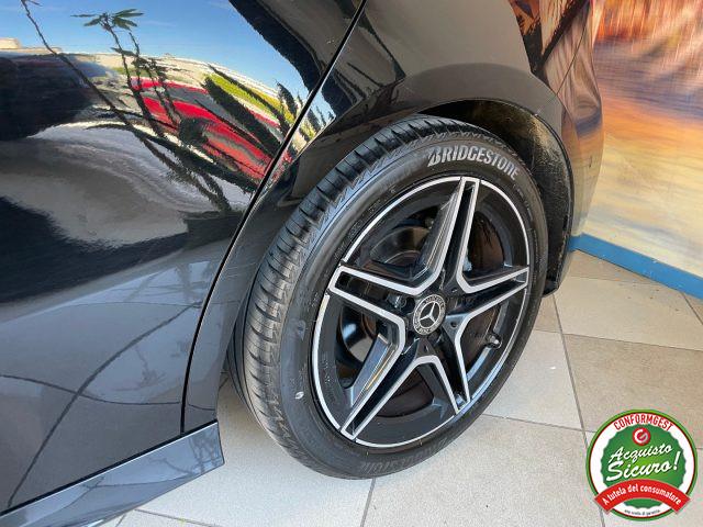 MERCEDES-BENZ A 180 Aut. Premium AMG *NIGHT PACK