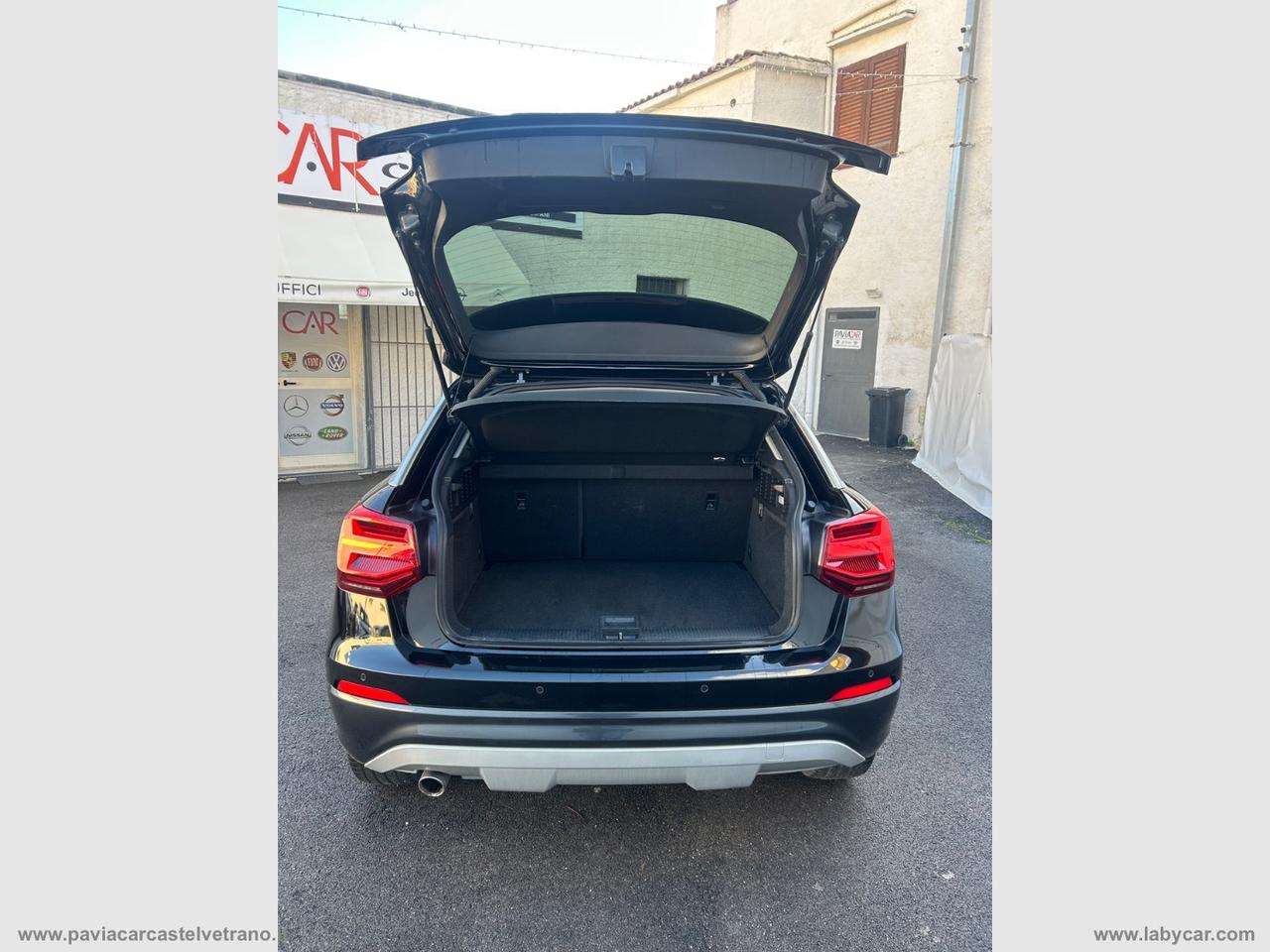 AUDI Q2 30 TDI S tronic Identity Black