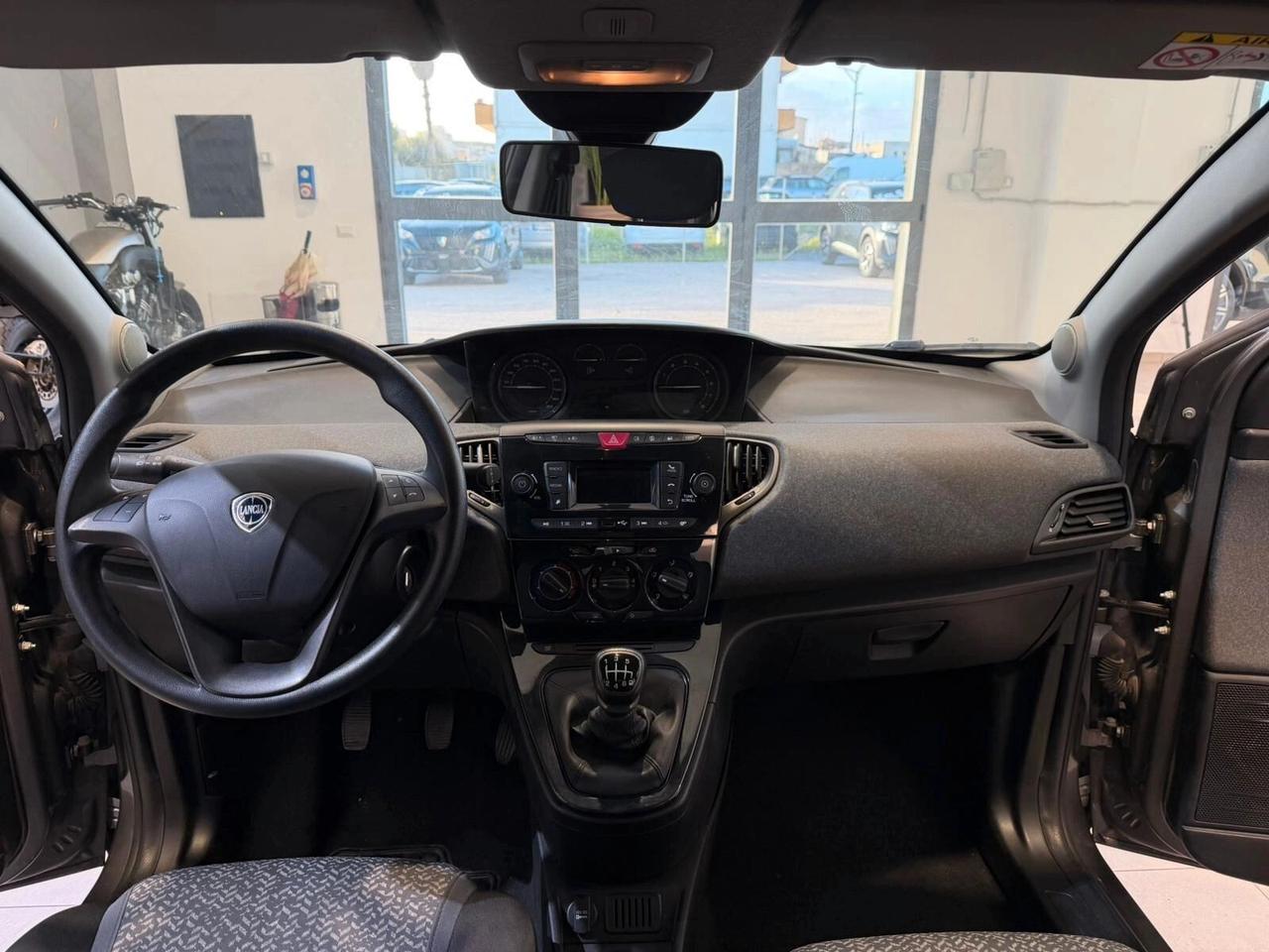 Lancia Ypsilon 1.0 FireFly 5 porte S&S Hybrid Silver Plus