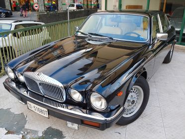 Daimler Double Six 5.3 V12 ITALIANA