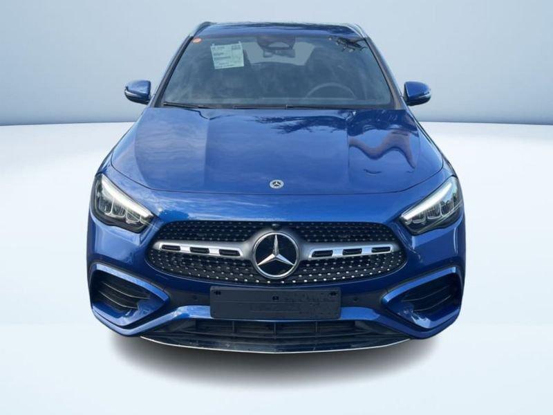 Mercedes-Benz GLA 200 Automatic AMG Line PREMIUM