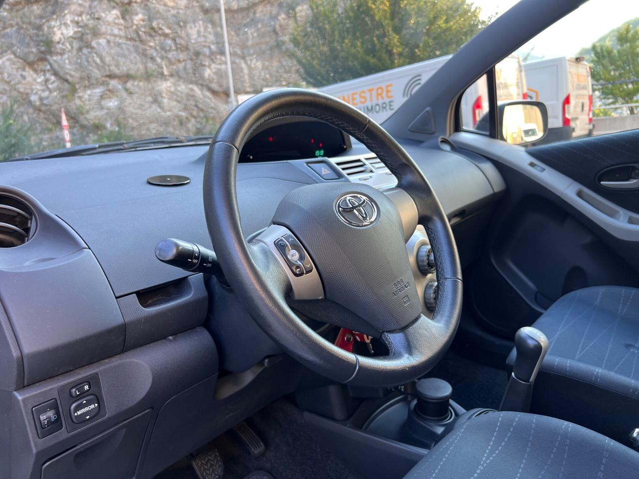 Toyota Yaris 1.3 5 porte Sol