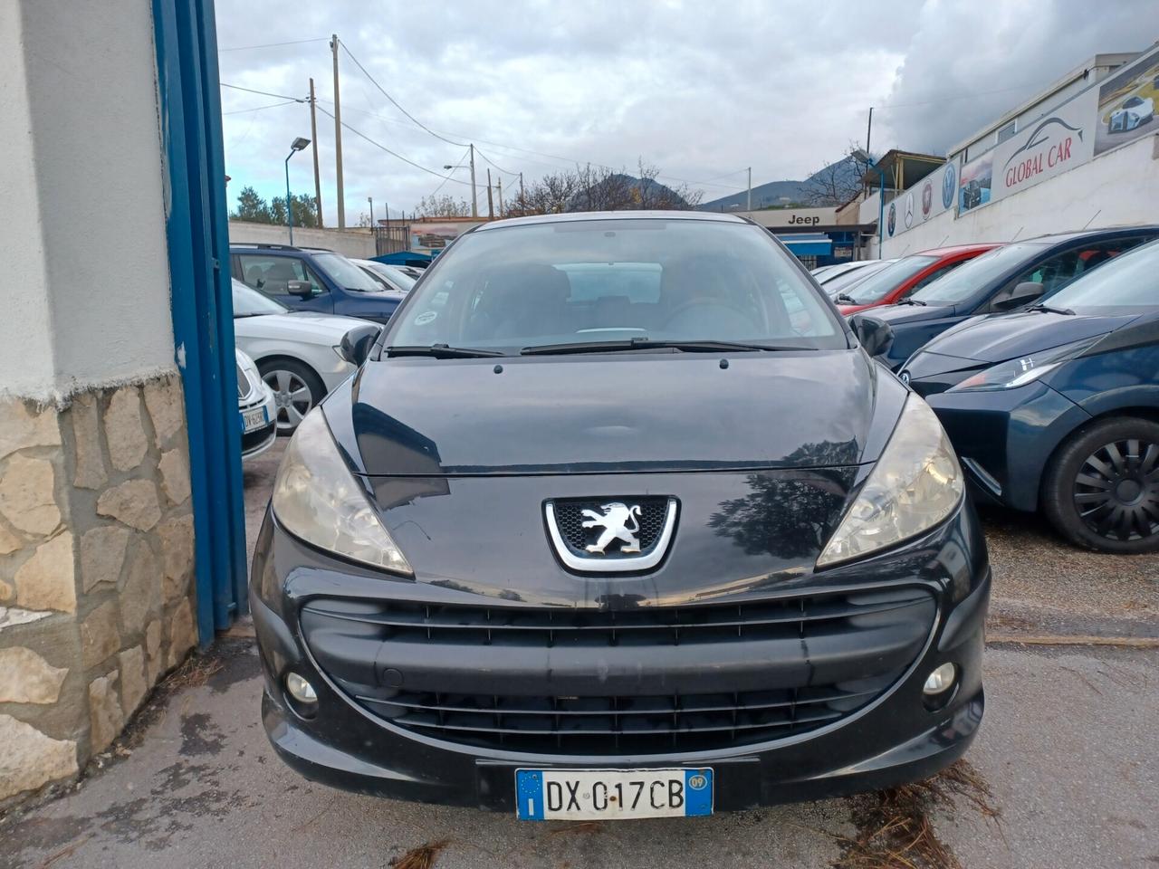 Peugeot 207 5 porte GPL DELLA CASA ANNO 2010