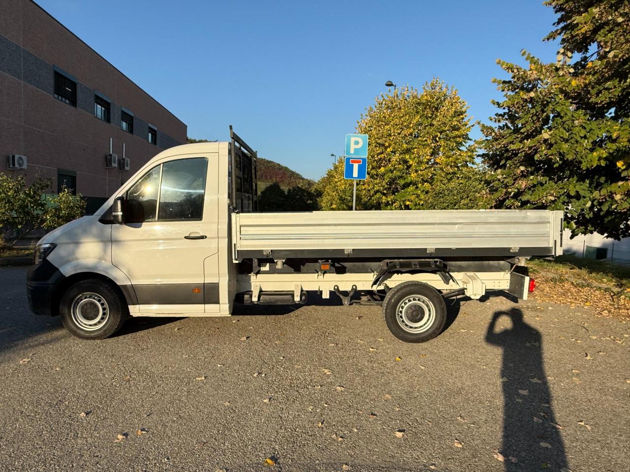 VOLKSWAGEN Crafter Ribaltabile trilaterale crafter 35 2.0 tdi 140cv L3 ribalt.tril. Business