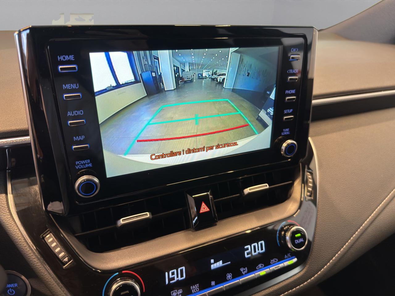 Toyota Corolla 1.8h STYLE cvt