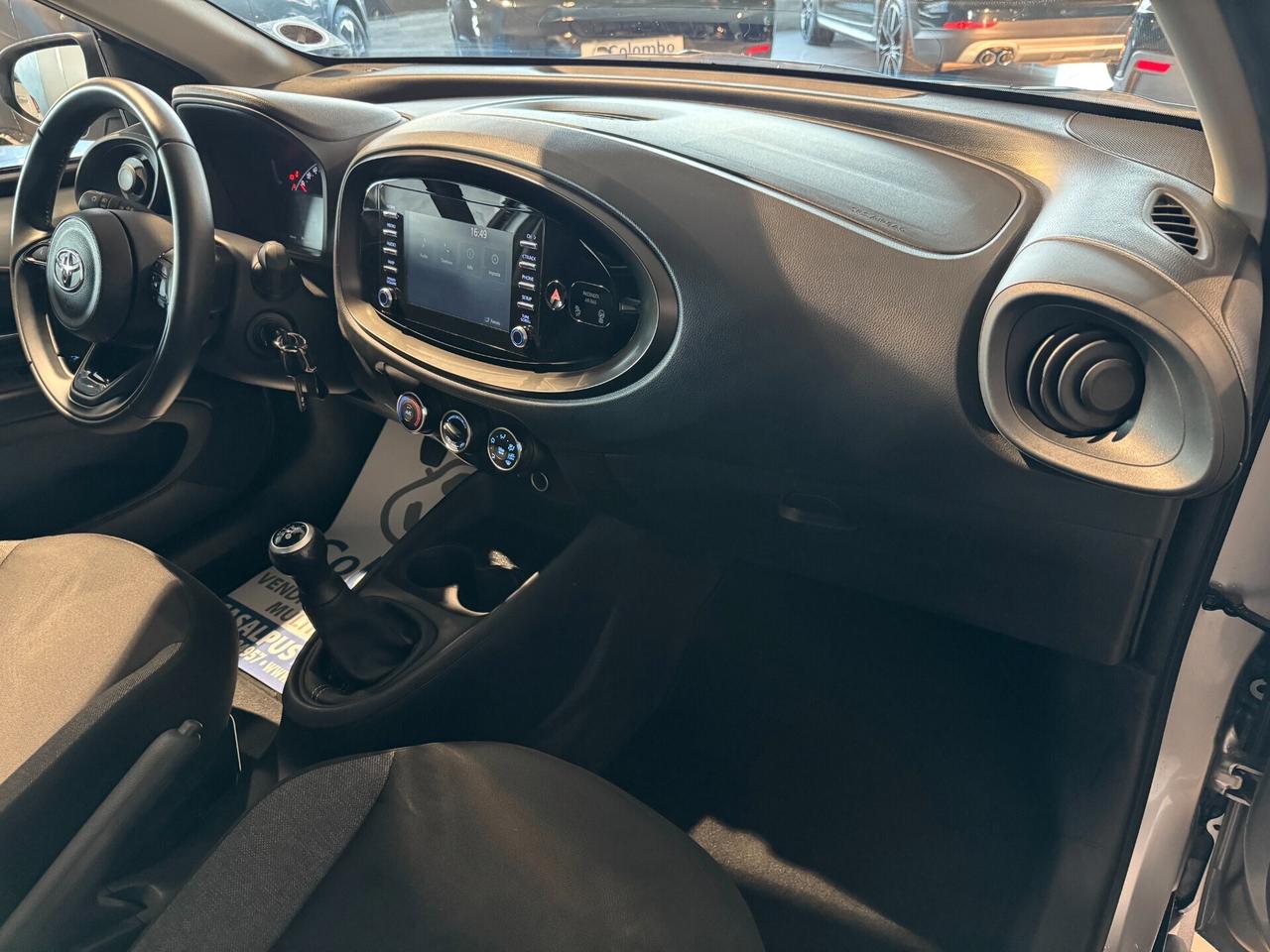 Toyota Aygo X 1.0 Active 72cv App conn Cam 17" (Neopat)