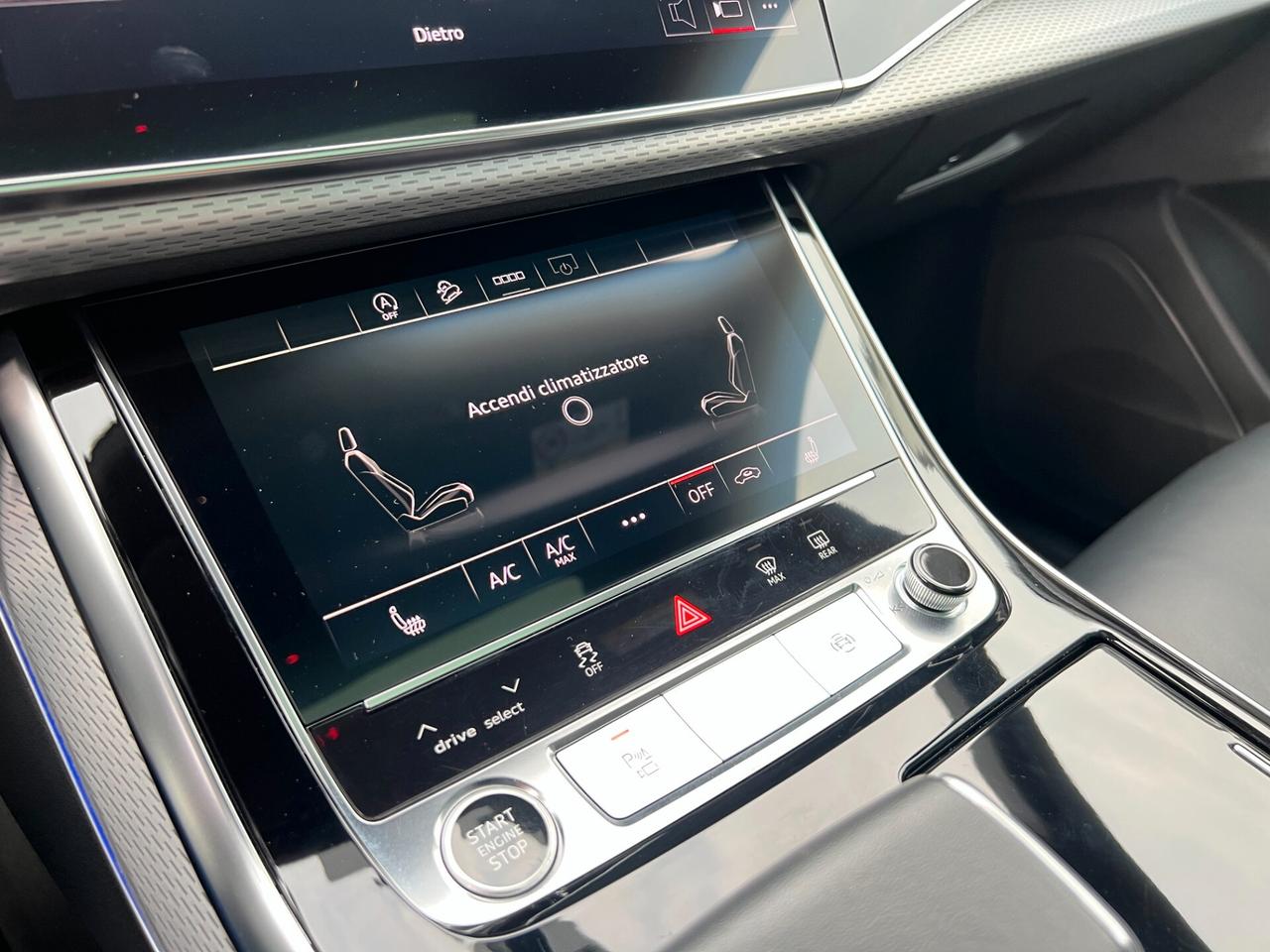 Audi Q8 50 3.0 TDI mhev 286 CV quattro tiptronic Sport NEW MODEL