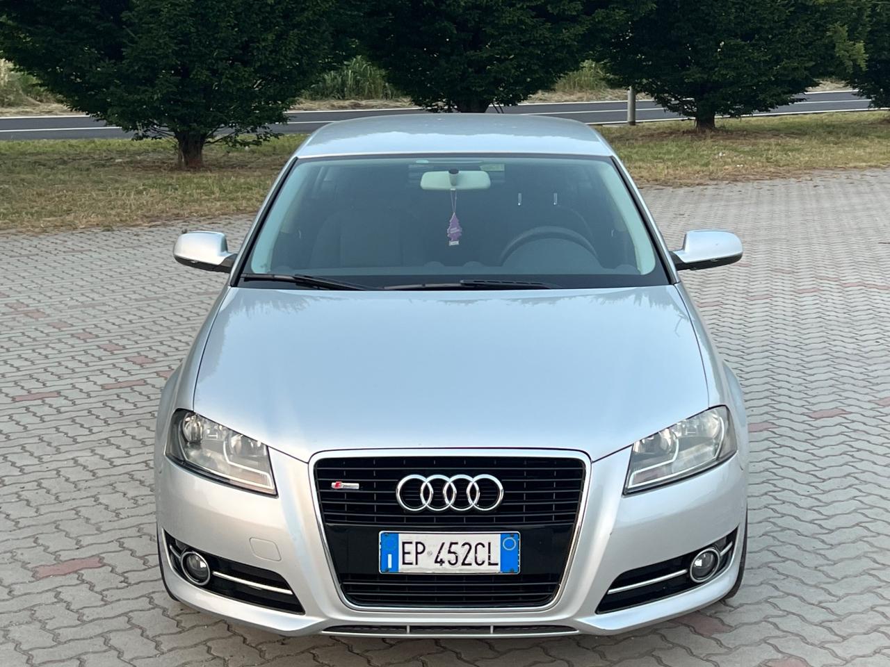 Audi A3 SPB 1.6 TDI 105 CV CR Attraction