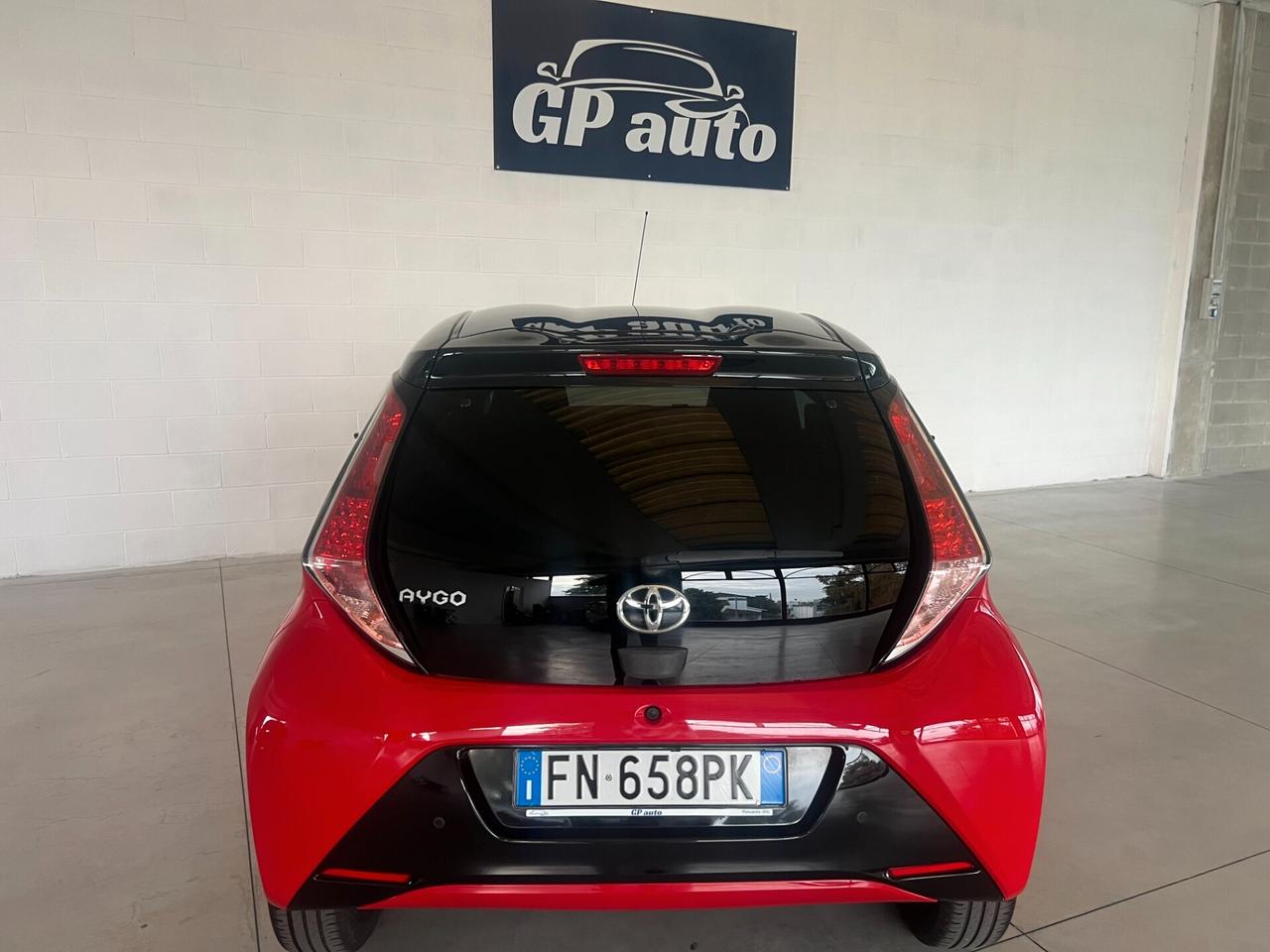 Toyota Aygo 1.0 VVT-i 69 CV 5 porte AUTOMATICA OK NEOPATENTASI SOLO 43.927 KM