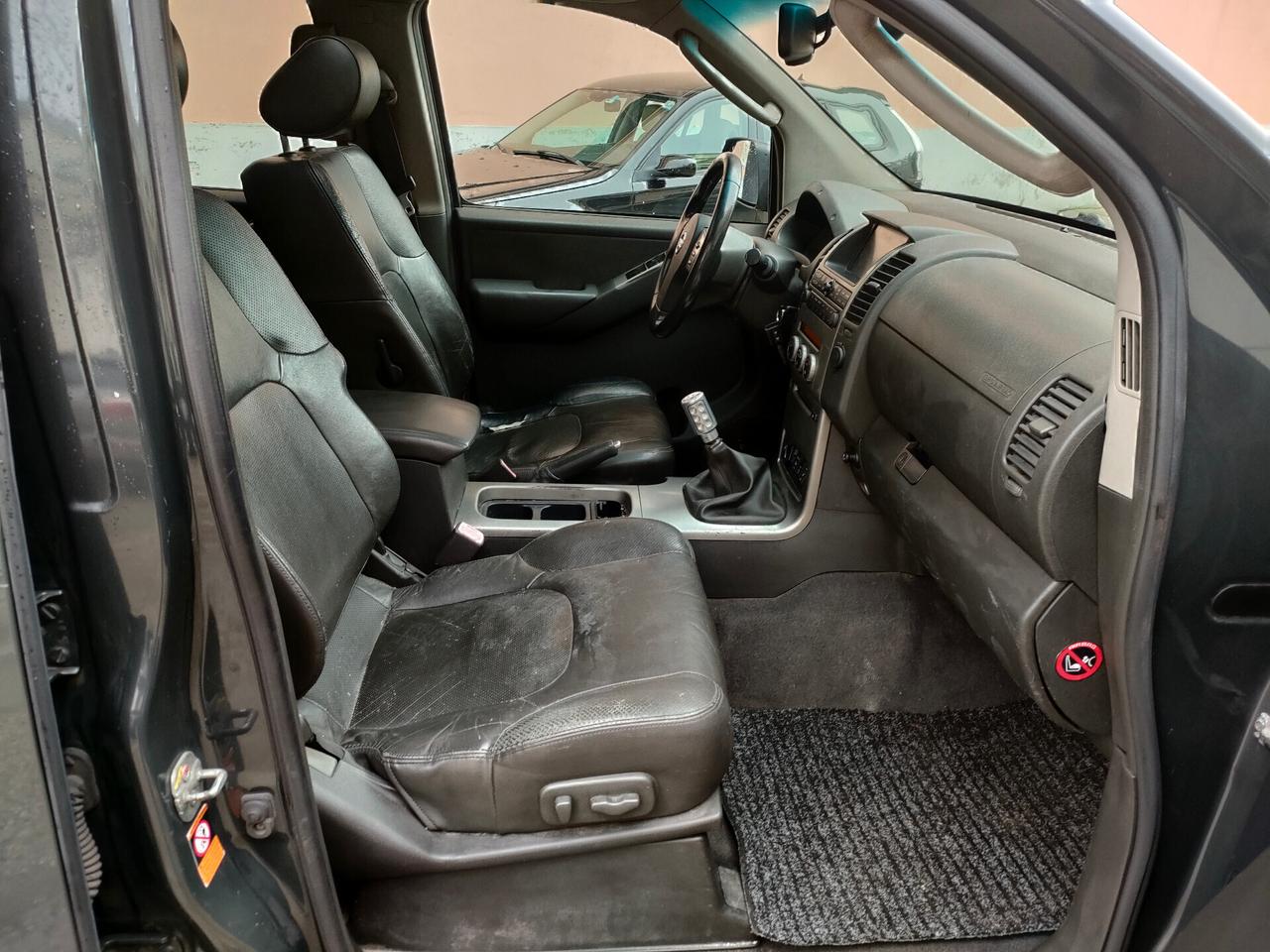 Nissan Navara 2.5 dCi PREZZO INTRATTABILE