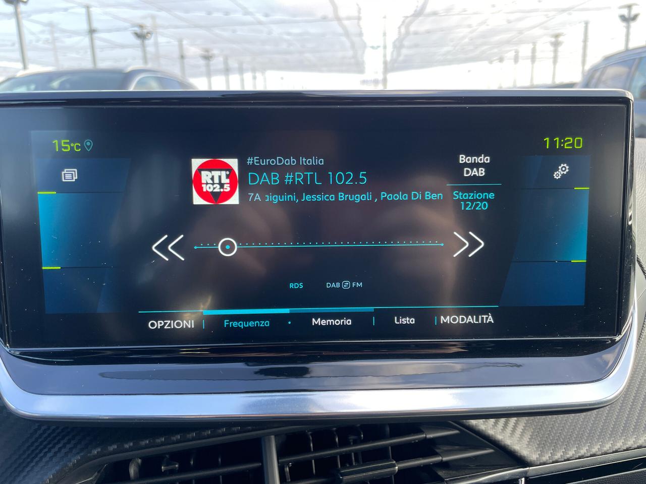 Peugeot 208 motore elettrico 136 CV 5 porte GT Line