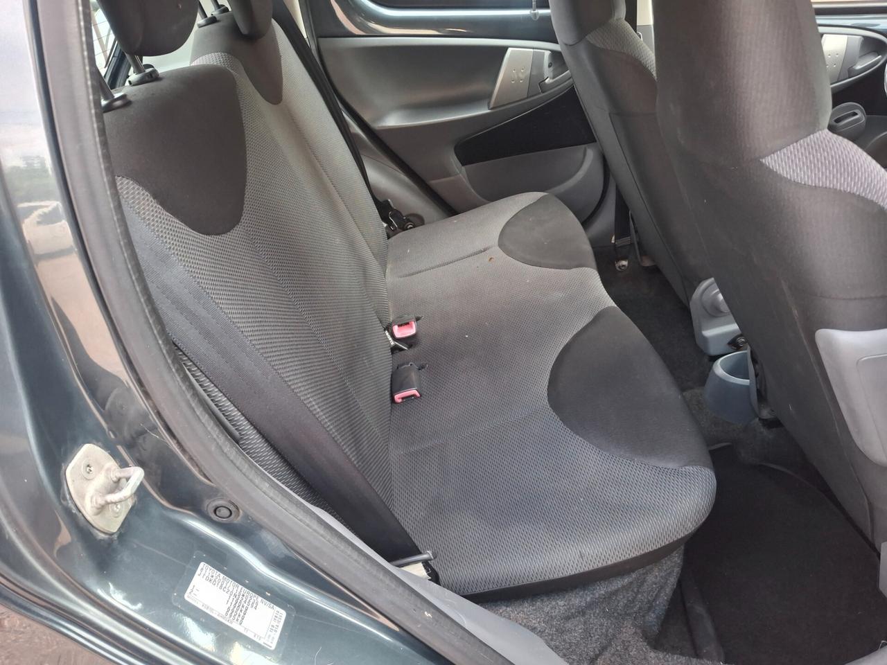 Toyota Aygo 1.0 12V VVT-i 5 porte Sol