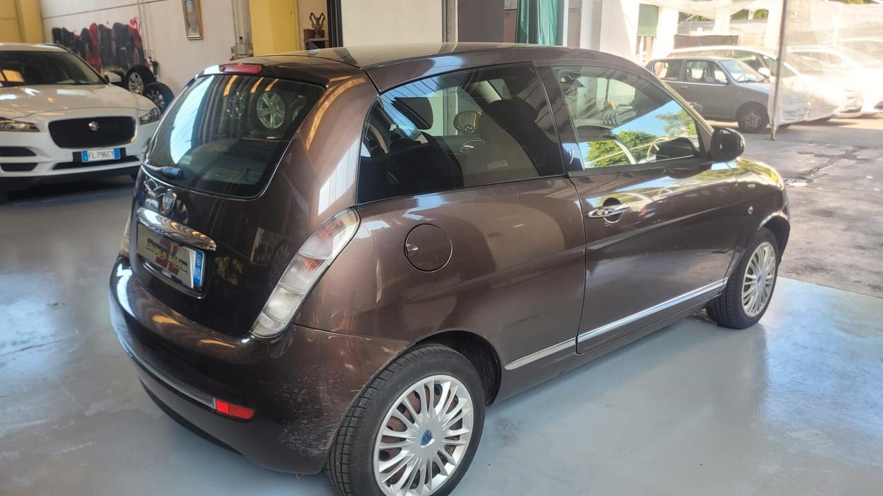Lancia Ypsilon 1.2 69 CV
