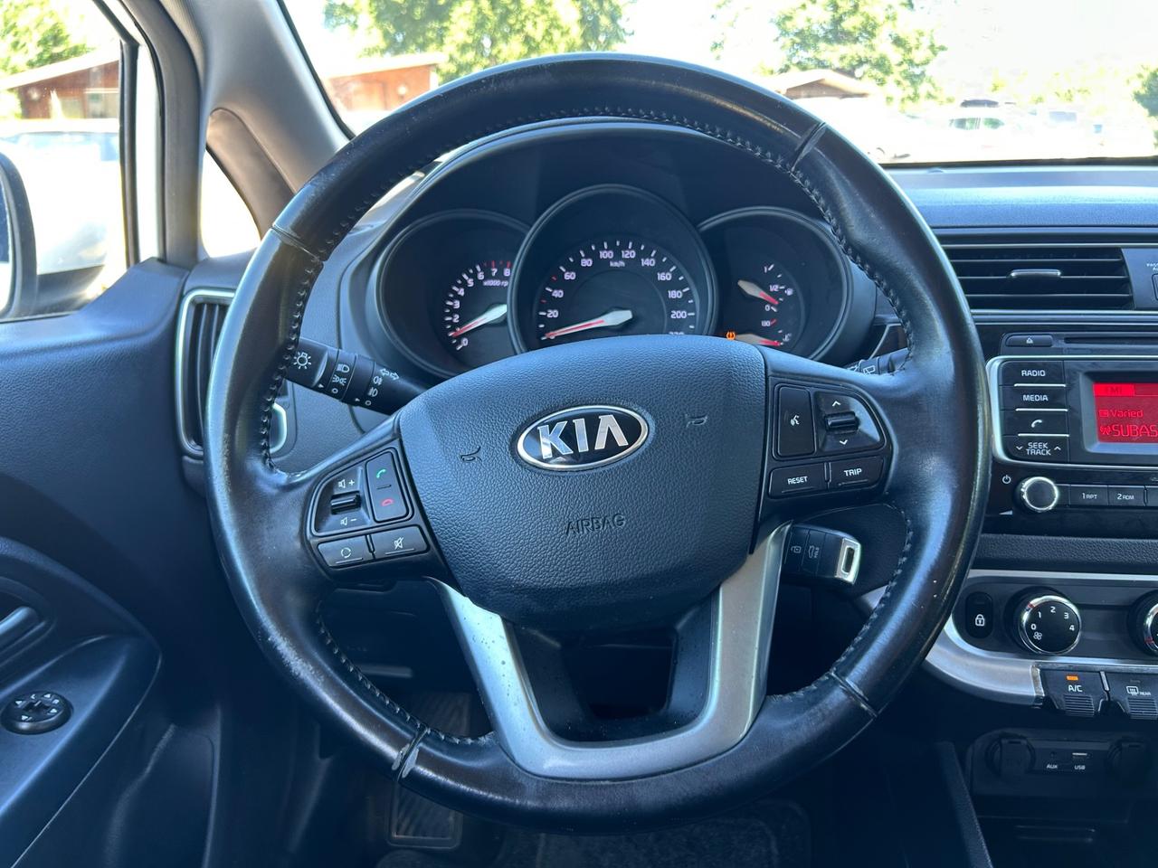 Kia Rio 1.2 CVVT 5p. Cool neopatentati rate permute