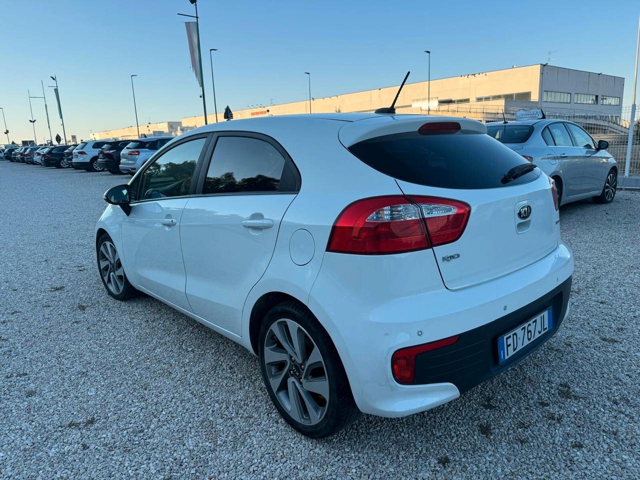 Kia Rio 1.4 CRDi 5p. Cool