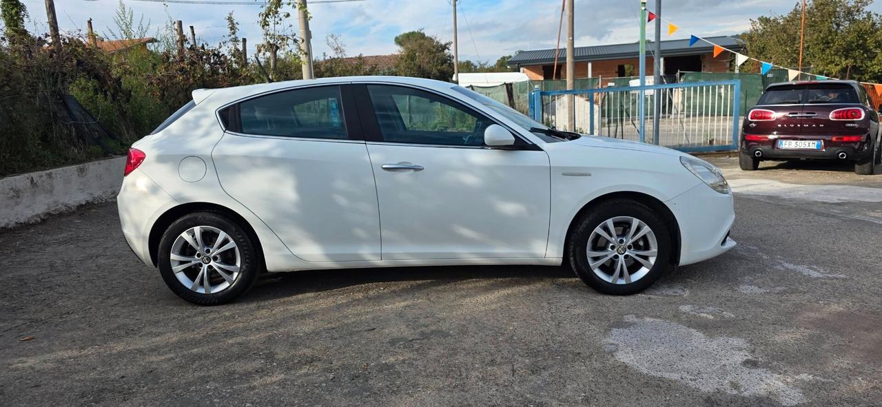 Alfa Romeo Giulietta 1.6 JTDm-2 105 CV Distinctive