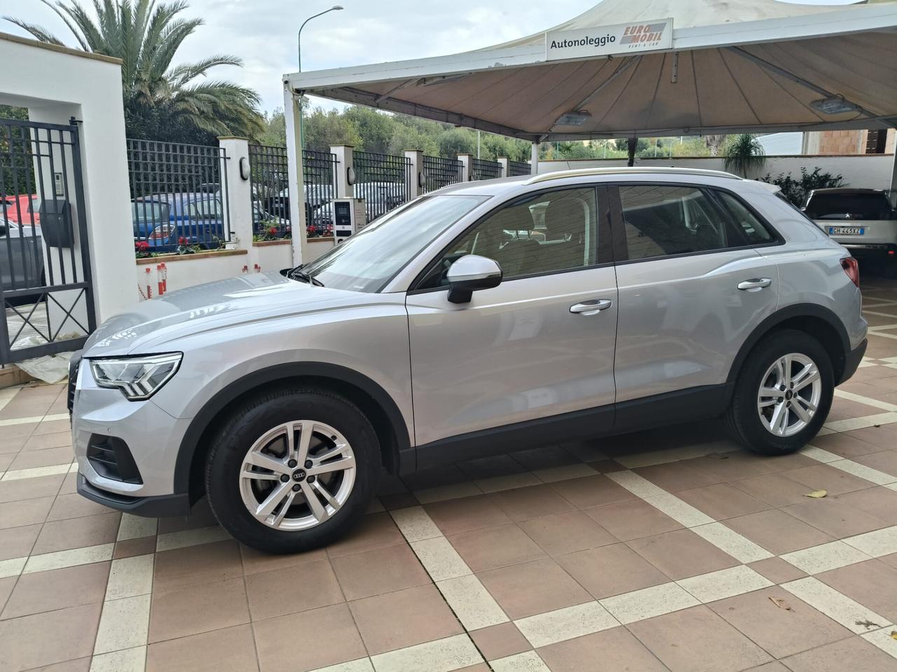 Audi Q3 35 TDI S tronic Business