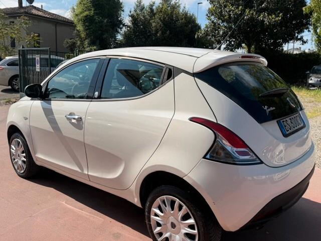 Lancia Ypsilon 0.9 TwinAir 85 CV 5 porte Metano Ecochic