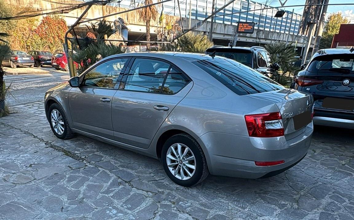 Skoda Octavia 1.6 TDI 105 CV Elegance