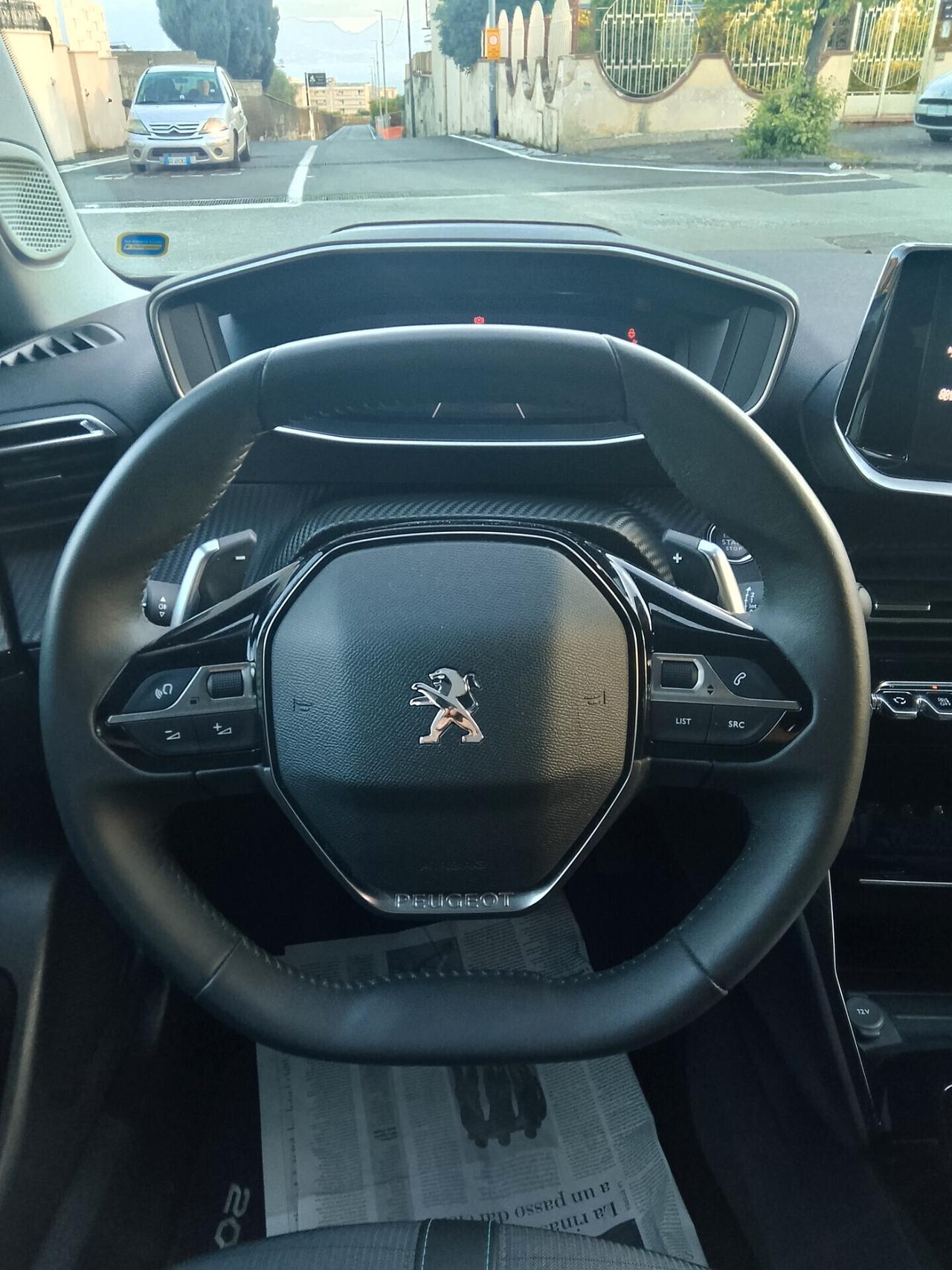 Peugeot 2008 BlueHDi 130 S&S EAT8 Allure Pack