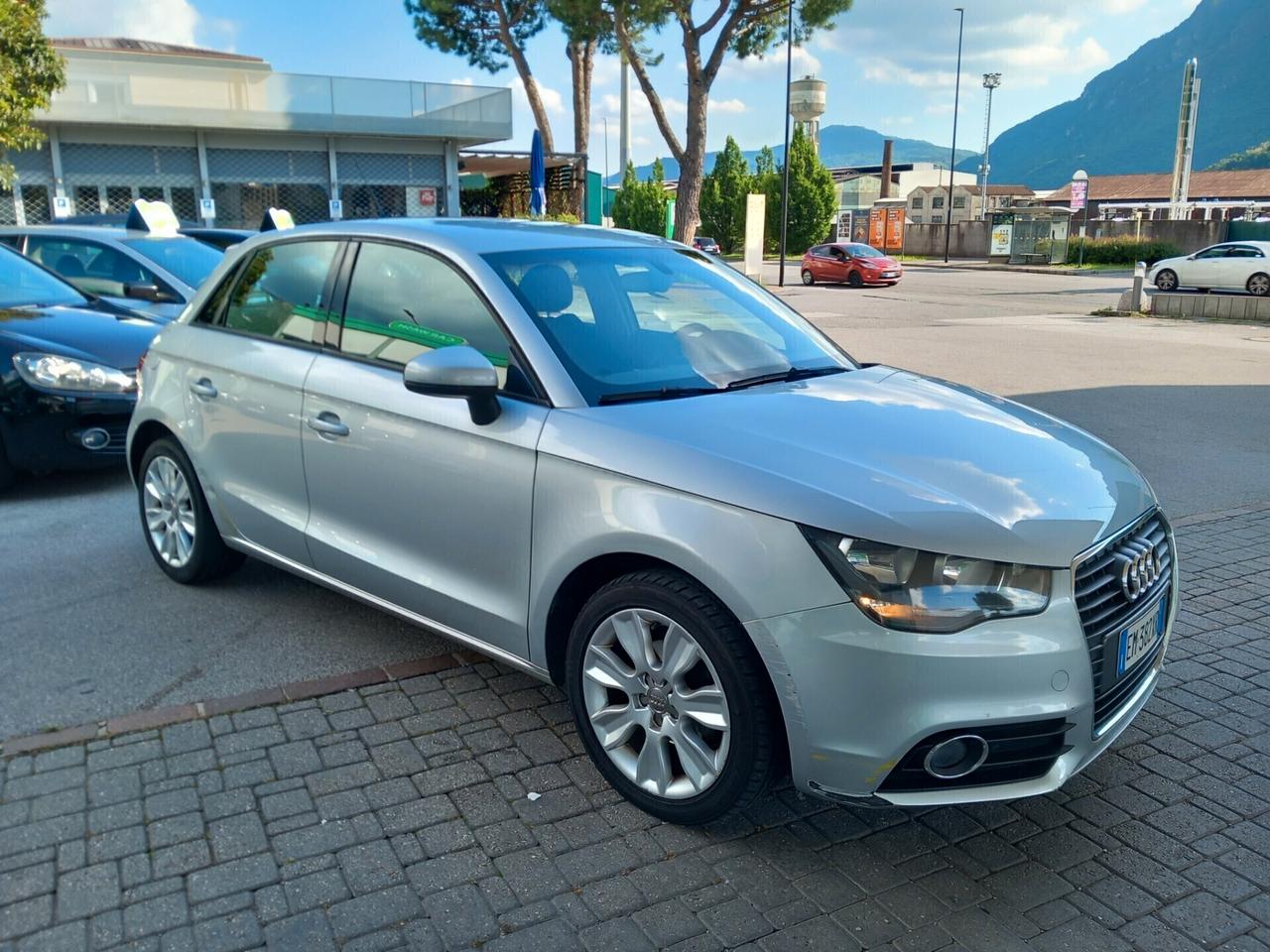 Audi A1 1.6 TDI S tronic SPB SLINE