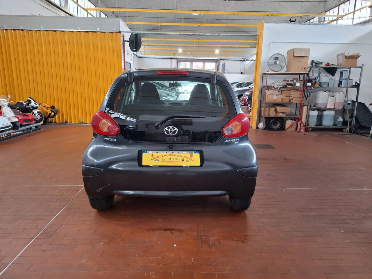 Toyota Aygo 1.0 12V VVT-i 5 porte Now