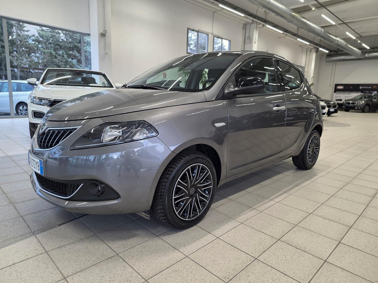Lancia Ypsilon 1.0 FireFly 5 porte S&S Hybrid Gold