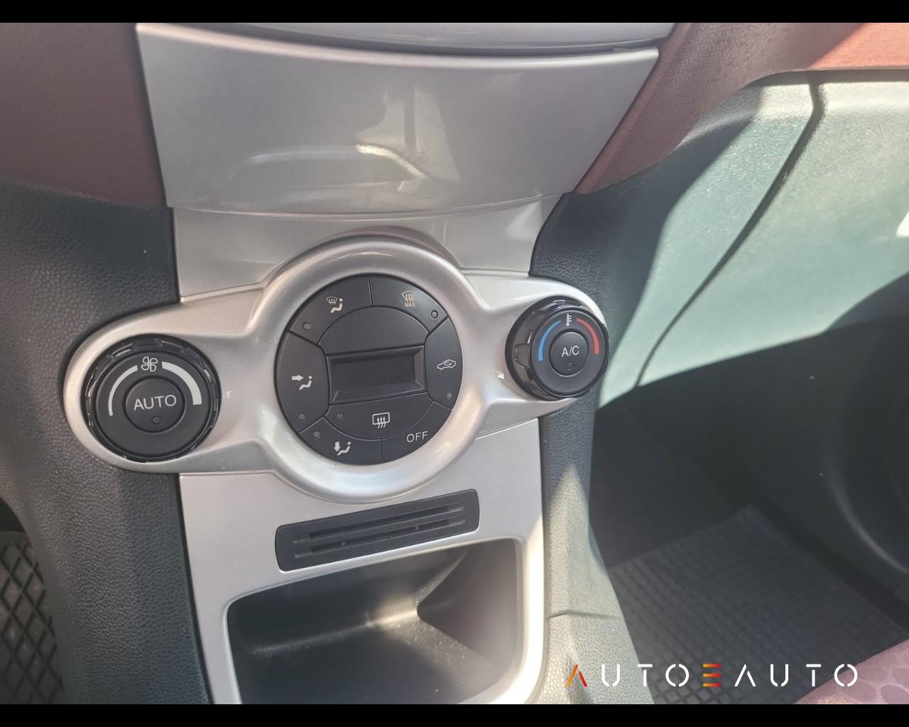 FORD Fiesta VI - fiesta 1.4 16v Titanium Gpl 5p