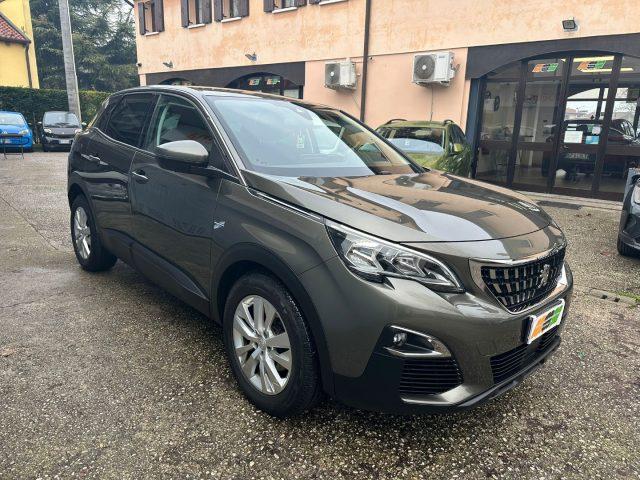 PEUGEOT 3008 1.5 BlueHDi 130 S&S Business