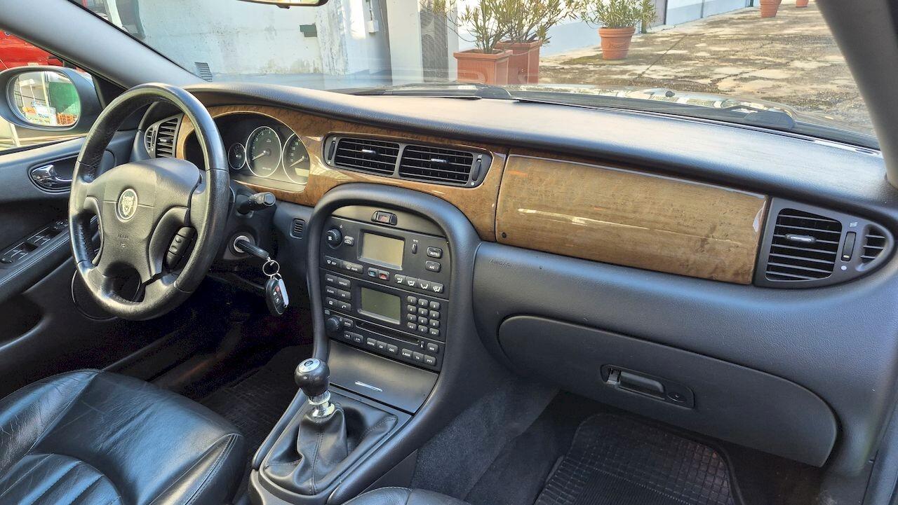 Jaguar X-Type 2.5 V6 AWD Executive – 2002