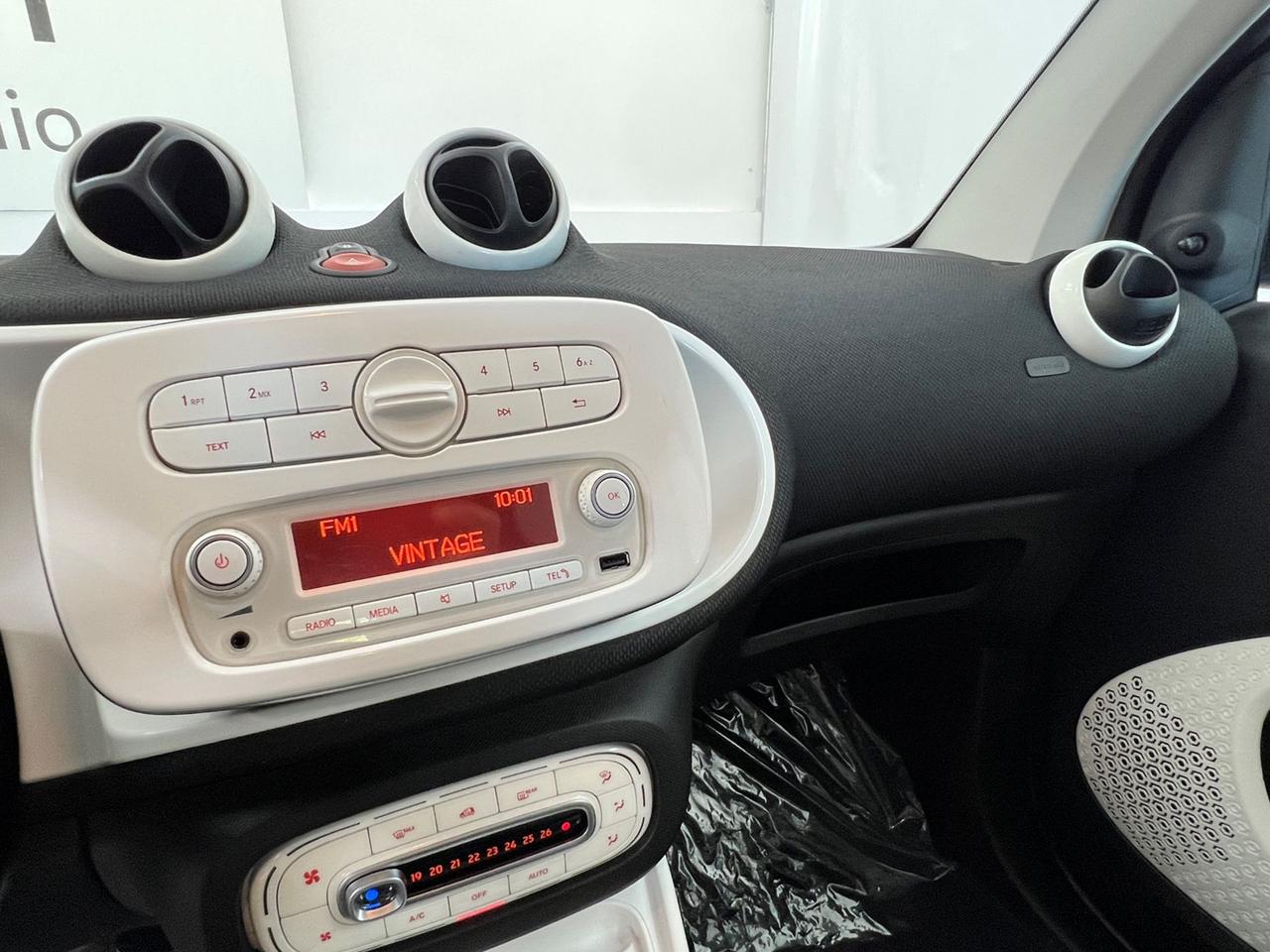 SMART Fortwo III 2015 Fortwo 1.0 Passion 71cv twinamic