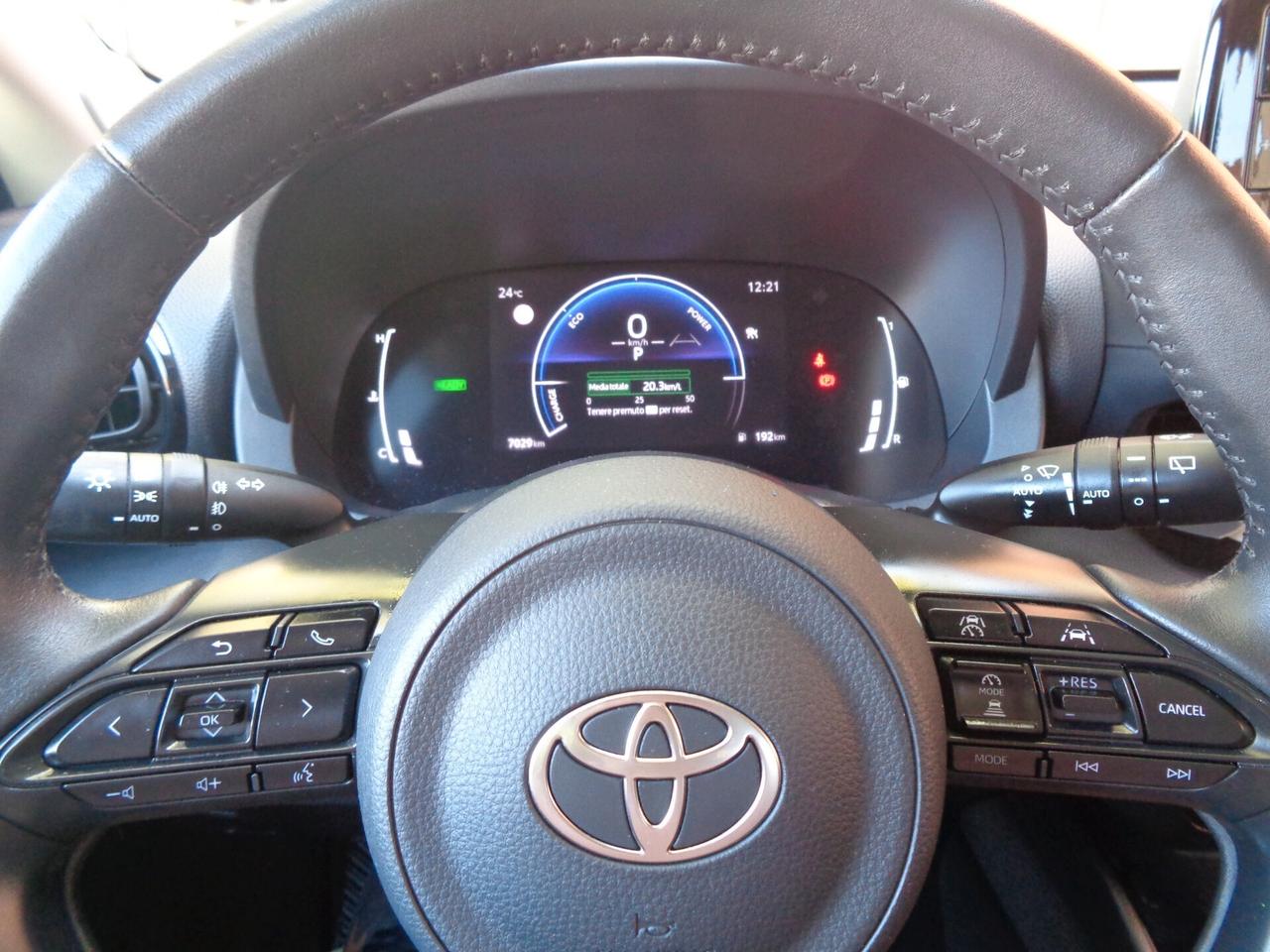 Toyota Yaris 1.5 Hybrid 5 porte Trend 7000 KM NESSUN VINCOLO DI FINANZIAMENTO