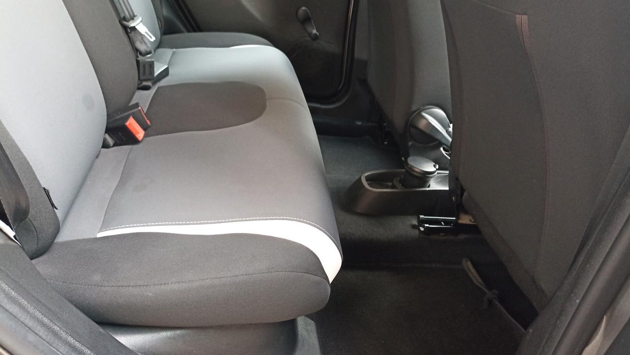 Lancia Ypsilon 1.3 MJT 16V 95 CV 5 porte S&S Elefantino