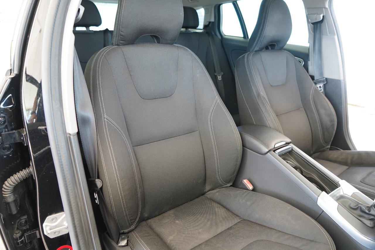Volvo V60 D2 1.6 Powershift Kinetic