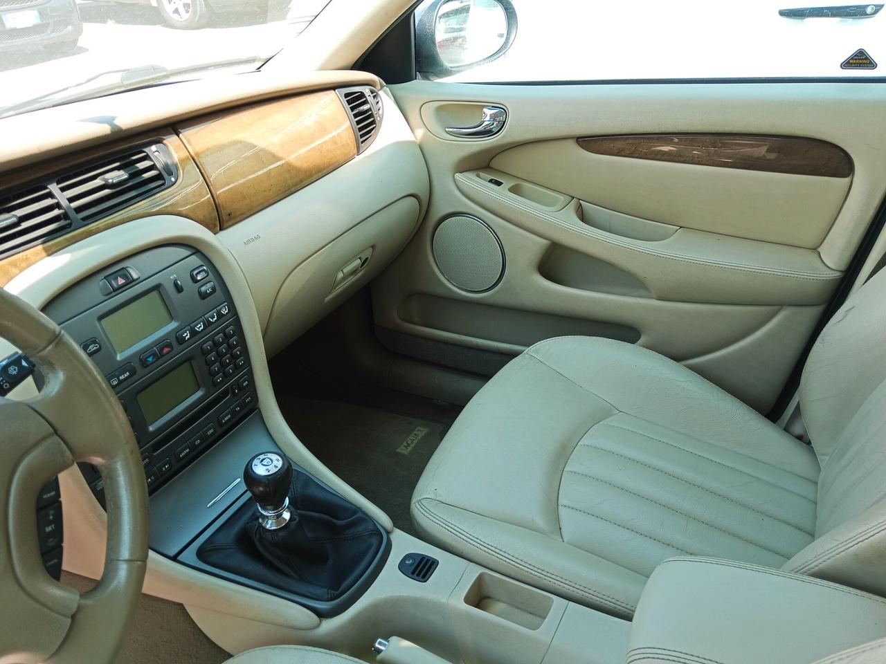 Jaguar X-Type 2.5 V6 24V cat Executive