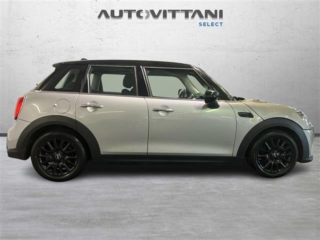 MINI Mini 5 Porte 1.5 Twin Power Turbo Cooper Essential