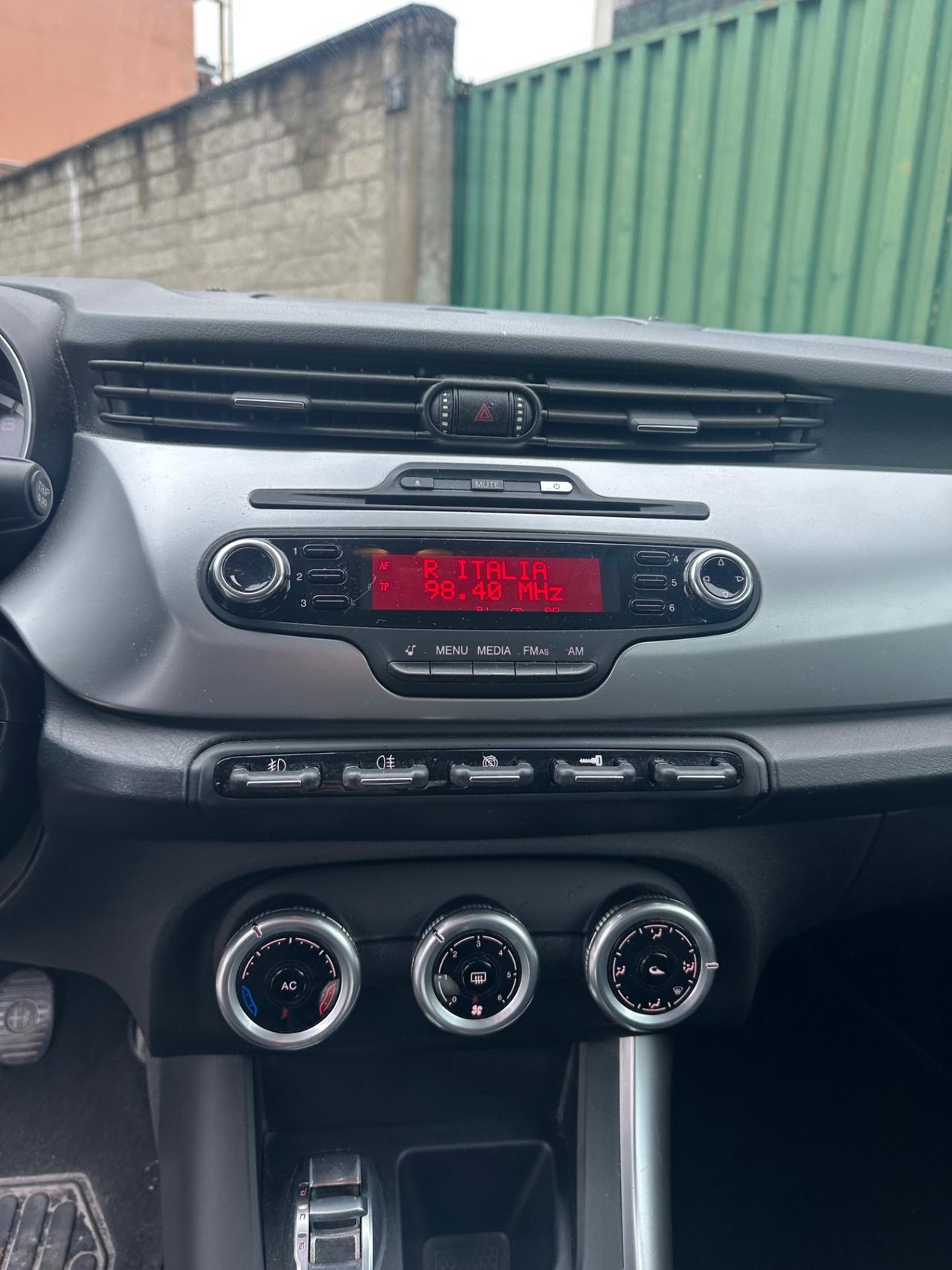 Alfa Romeo Giulietta 1.4 Turbo 105 CV - ok neopatentati