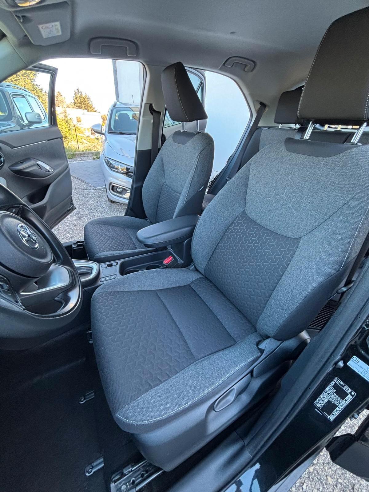 Toyota Yaris Cross 1.5 Hybrid 5p. E-CVT Business
