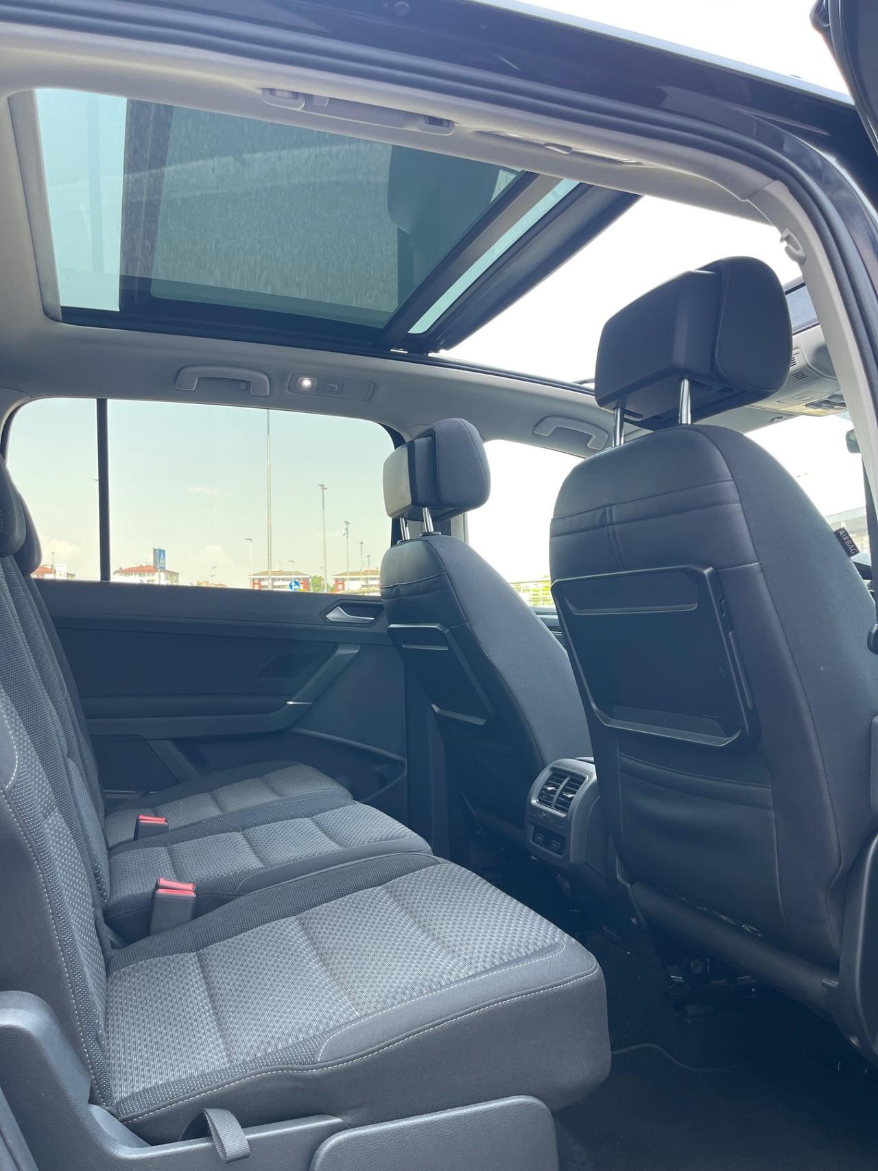 Volkswagen Touran 1.4 TSI DSG Executive BlueMotion Technology