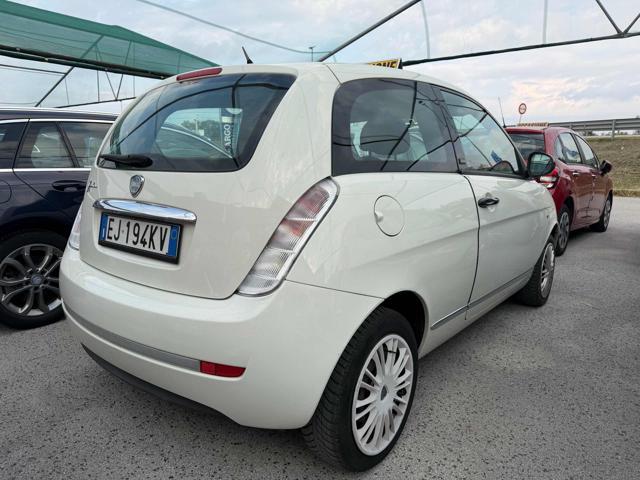 LANCIA Ypsilon 1.2 69 CV Diva