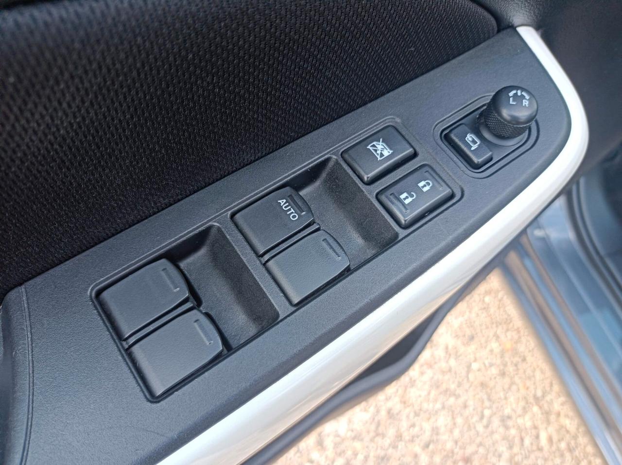 Suzuki Swift 1.2 Hybrid Top