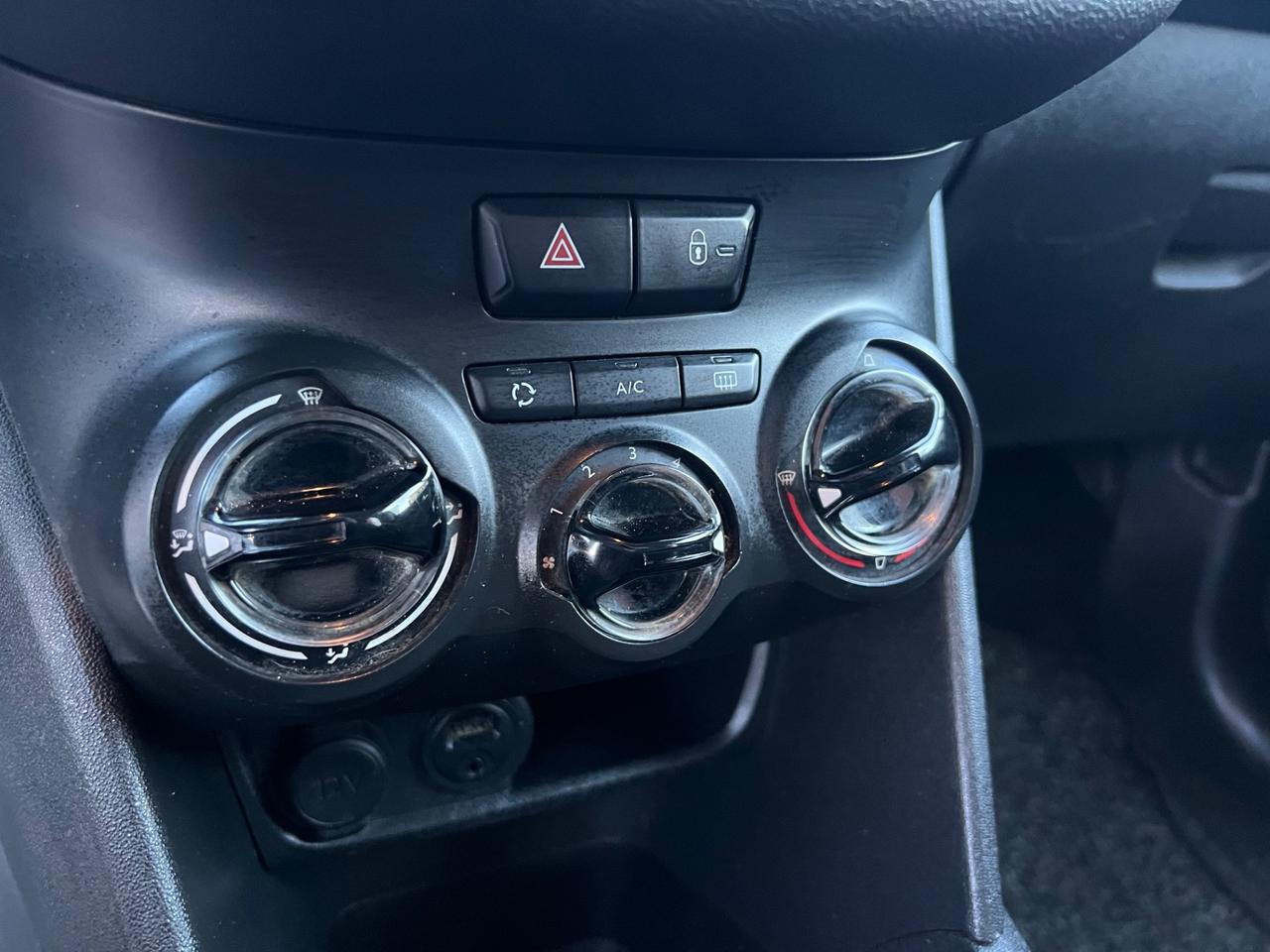 Peugeot 208 1.4 HDi 68 CV 5 porte Allure