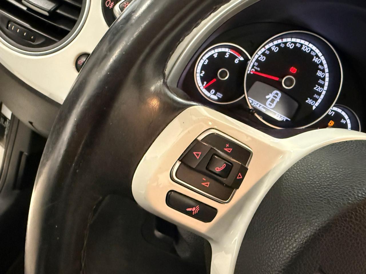 Volkswagen Maggiolino Cabrio 2.0 TDI Design BlueMotion Technology
