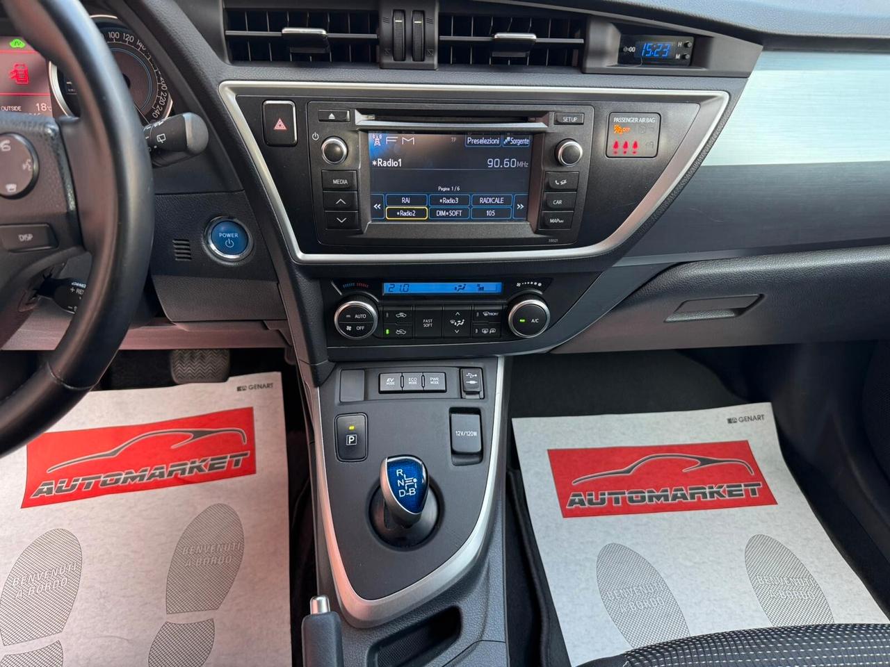 Toyota Auris Touring Sports 1.8 Hybrid Lounge