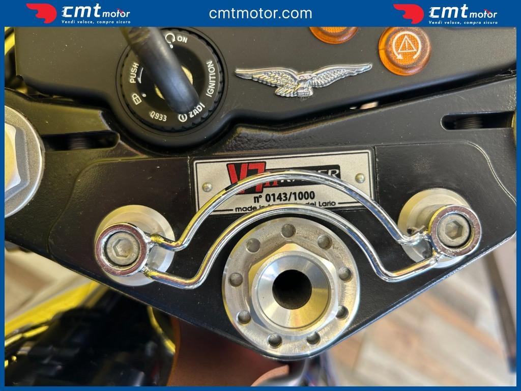 Moto Guzzi V7 - 2015