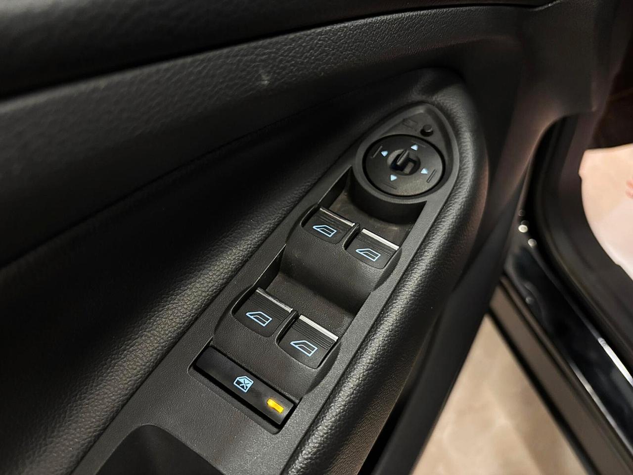 Ford Kuga 1.5 TDCI 120 CV ** PARI AL NUOVO **