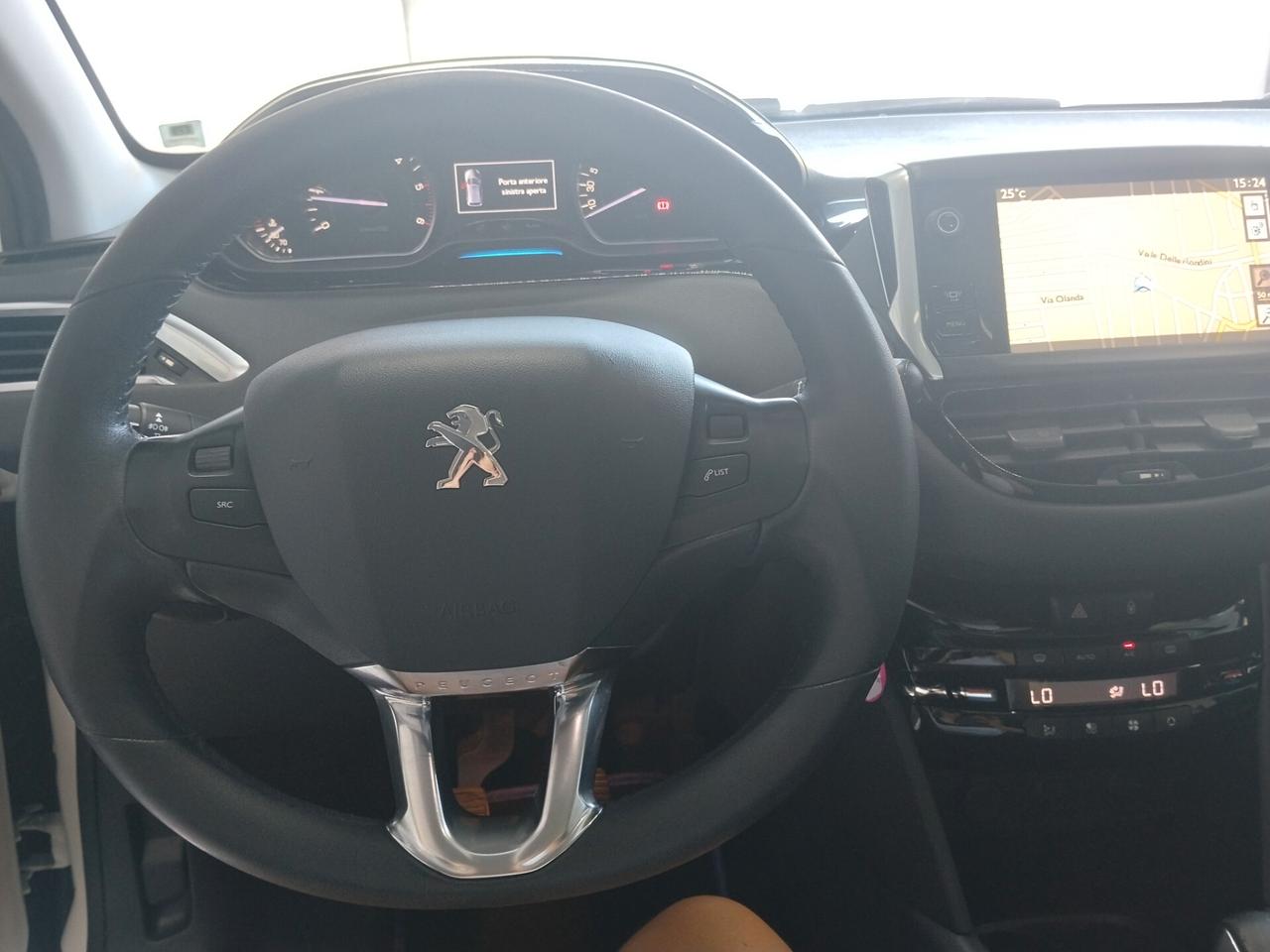 Peugeot 208 1.4 diesel 2013 CON GARANZIA