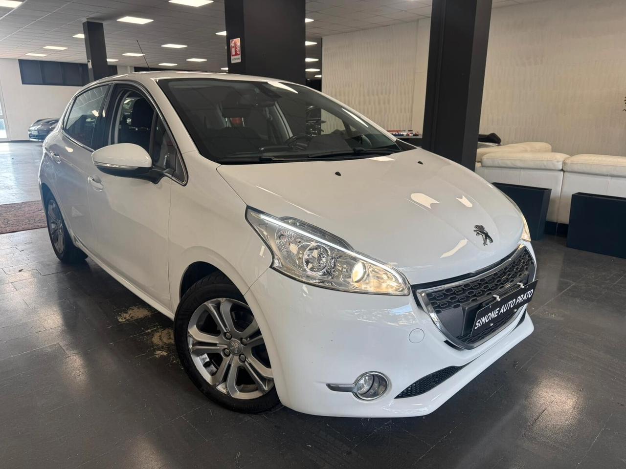 Peugeot 208 1.4 HDi 68 CV 5 porte Allure